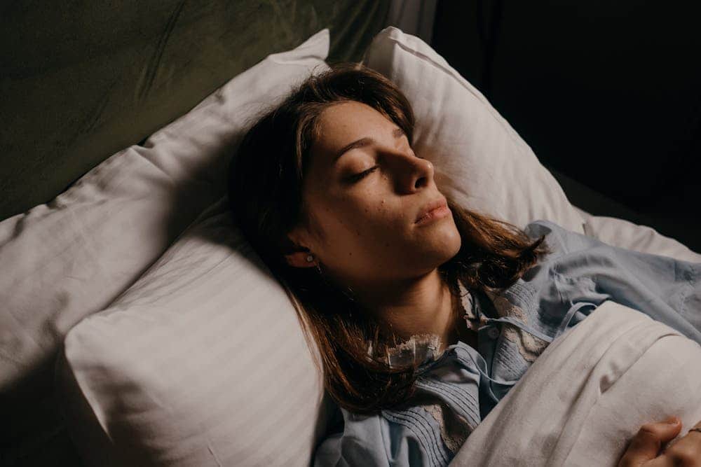 Затруднено дишане през нощта: Причини и решения